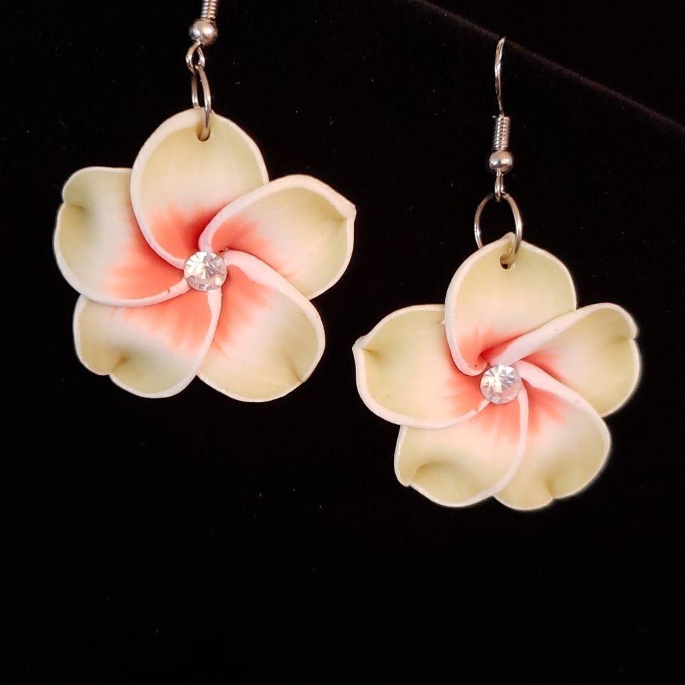 Beautiful Yellow Orange Tropical Flower Blossom Earrings - Picture 2 of 3